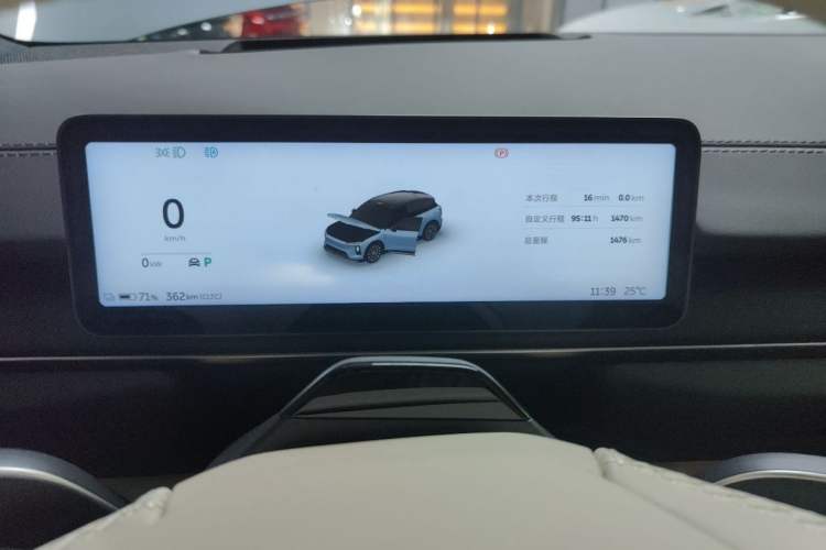 Used Nio ES6 2025 75 kWh Odometer Close Up