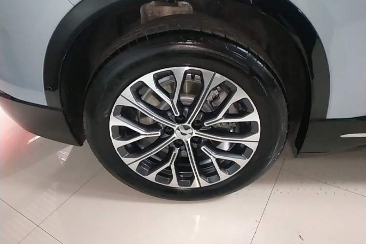 Used Nio ES6 2025 75 kWh Right Rear Wheel Hub