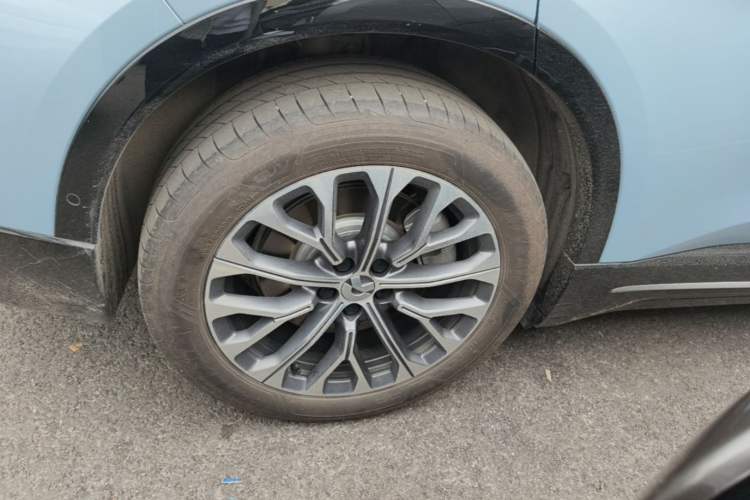 Used Nio ES6 2025 75 kWh Right Rear Wheel Hub