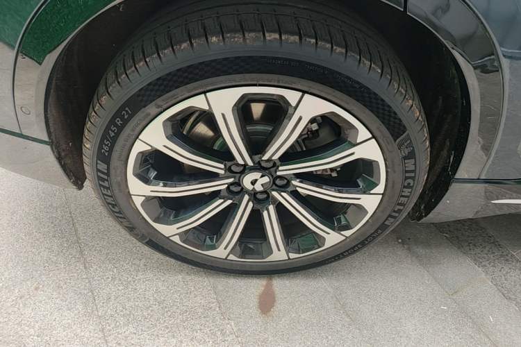 Used Nio ES6 2025 75 kWh Right Rear Wheel Hub