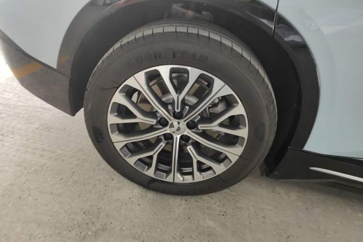 Used Nio ES6 2025 75 kWh Right Rear Wheel Hub