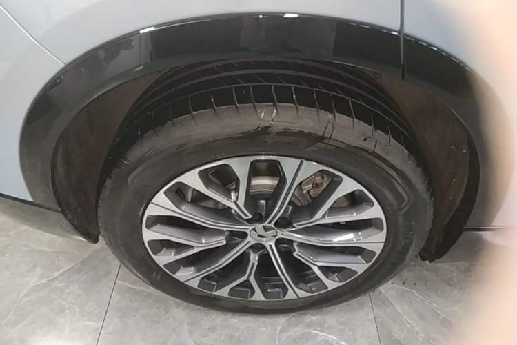 Used Nio ES6 2025 75 kWh Right Rear Wheel Hub