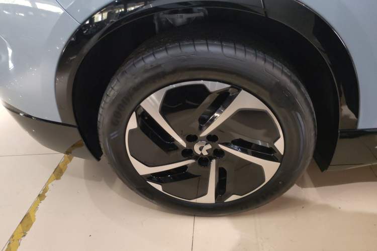 Used Nio ES6 2025 100 kWh Right Rear Wheel Hub