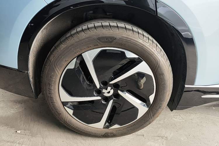 Used Nio ES6 2025 75 kWh Right Rear Wheel Hub