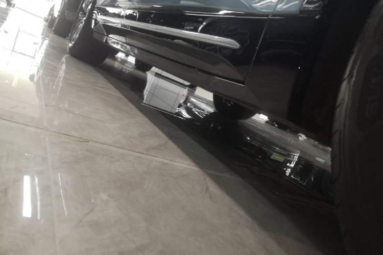 Used Nio ES6 2025 75 kWh Right Side Sill