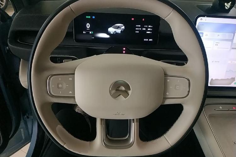 Used Nio ES6 2025 75 kWh Steering Wheel