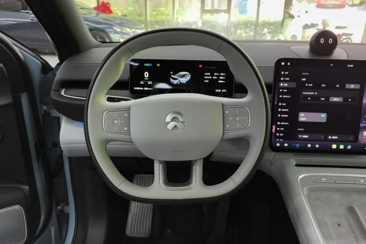 Used Nio ES6 2025 75 kWh Steering Wheel