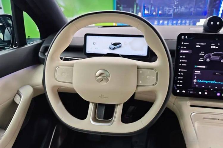 Used Nio ES6 2025 75 kWh Steering Wheel