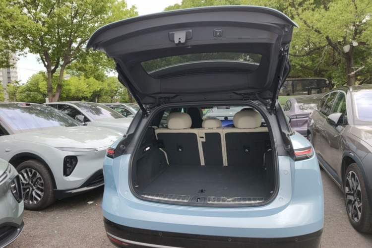 Used Nio ES6 2025 75 kWh Trunk