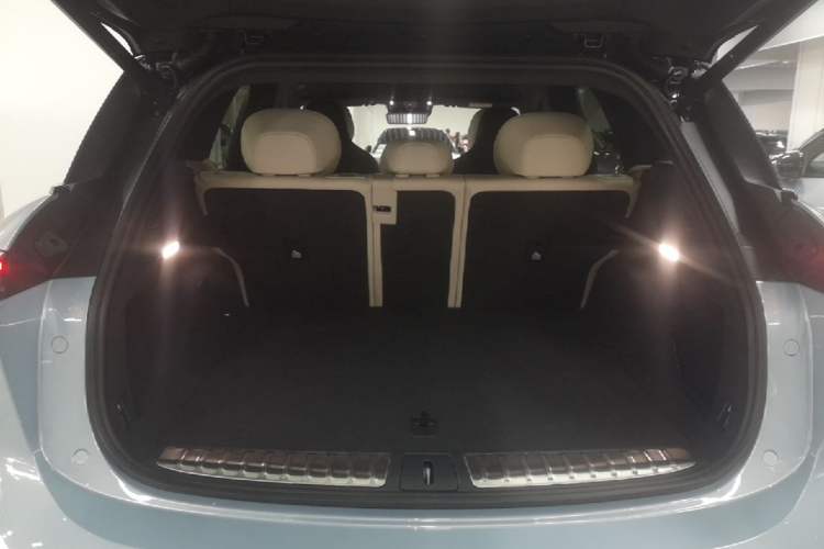 Used Nio ES6 2025 75 kWh Trunk