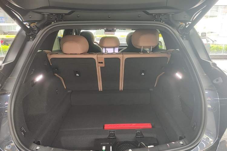 Used Nio ES6 2025 75 kWh Trunk