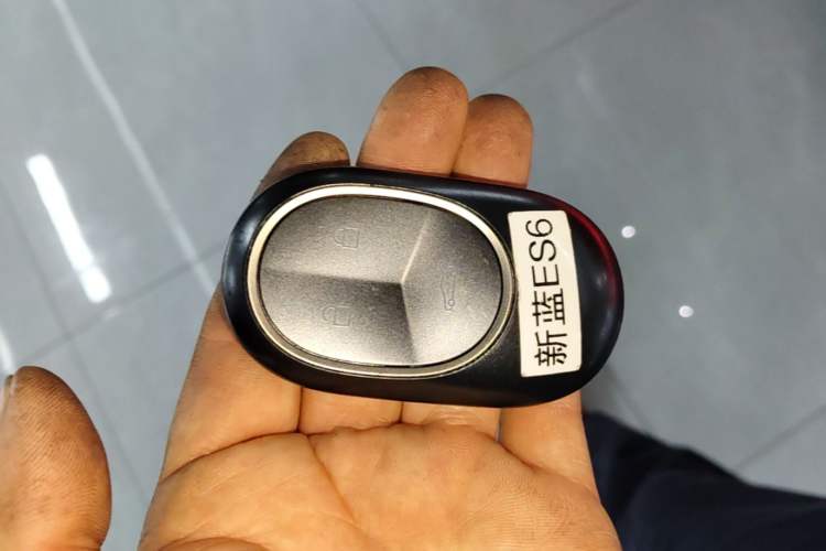 Used Nio ES6 2025 75 kWh Vehicle Key