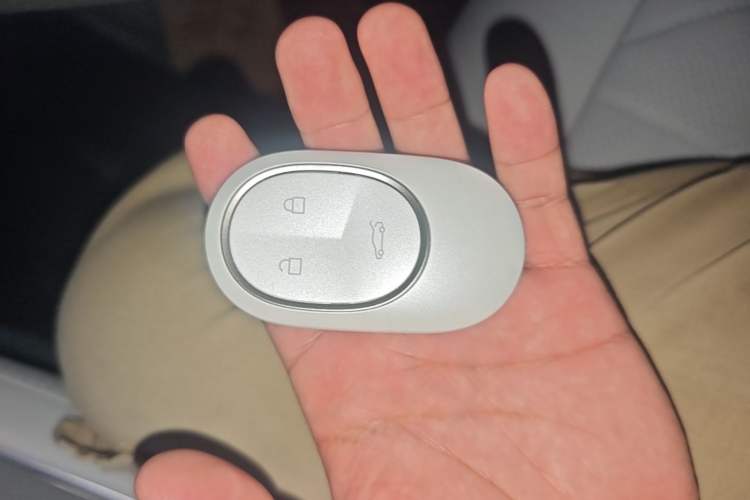 Used Nio ES6 2025 75 kWh Vehicle Key