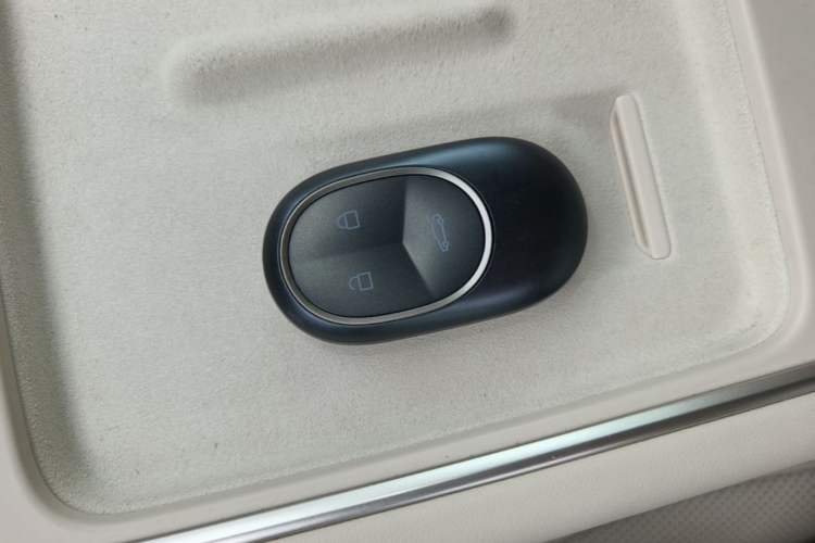 Used Nio ES6 2025 75 kWh Vehicle Key