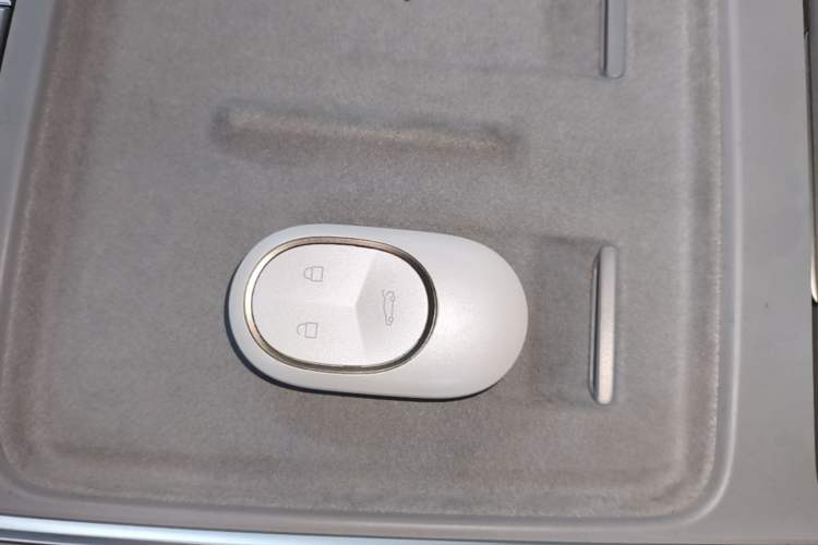 Used Nio ES6 2025 75 kWh Vehicle Key