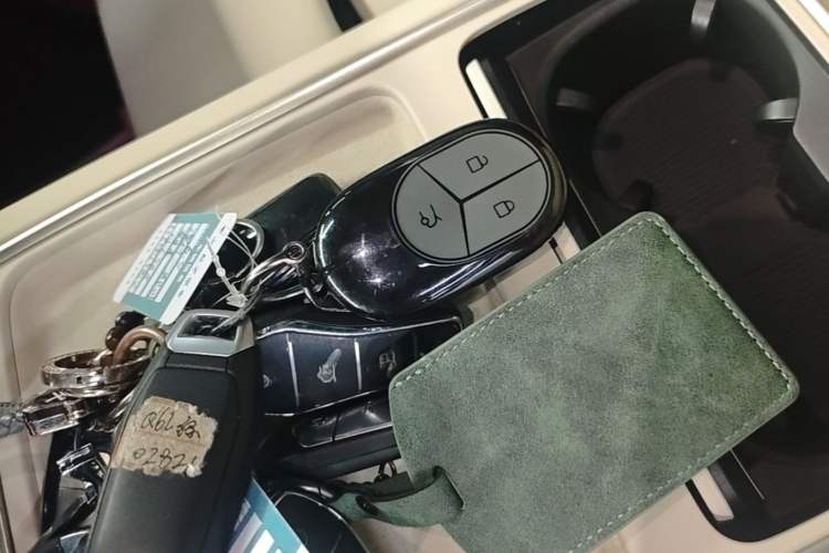 Used Nio ES6 2025 75 kWh Vehicle Key