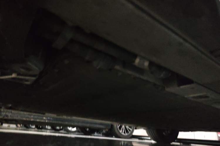 Used Nio ES6 2025 75 kWh Chassis Front Left