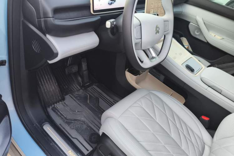 Used Nio ES6 2025 75 kWh Driver Seat