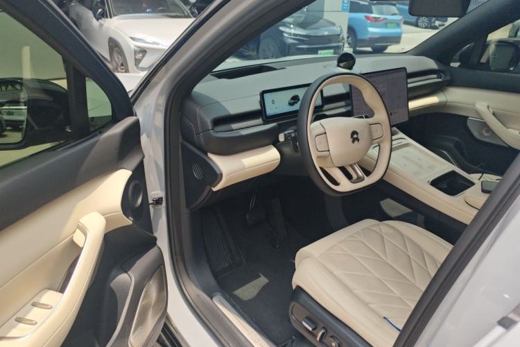 Used Nio ES6 2025 75 kWh Driver Seat
