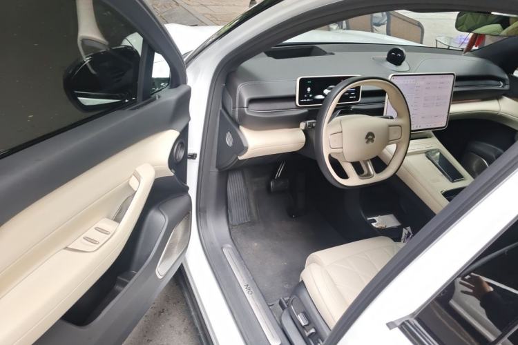 Used Nio ES6 2025 75 kWh Driver Seat