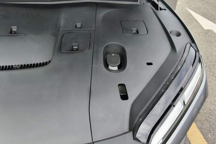 Used Nio ES6 2025 75 kWh Engine Bay Left