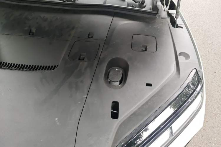 Used Nio ES6 2025 75 kWh Engine Bay Left