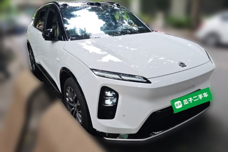 Used Nio ES6 2025 75 kWh Front Right 45 Deg