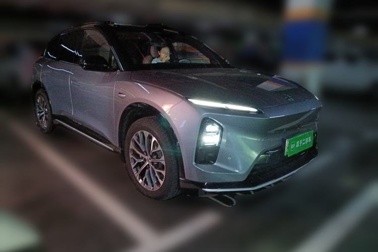Used Nio ES6 2025 75 kWh Front Right 45 Deg