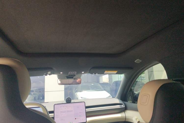 Used Nio ES6 2025 75 kWh Headliner