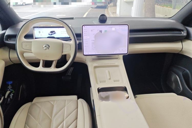 Used Nio ES6 2025 75 kWh Interior 2