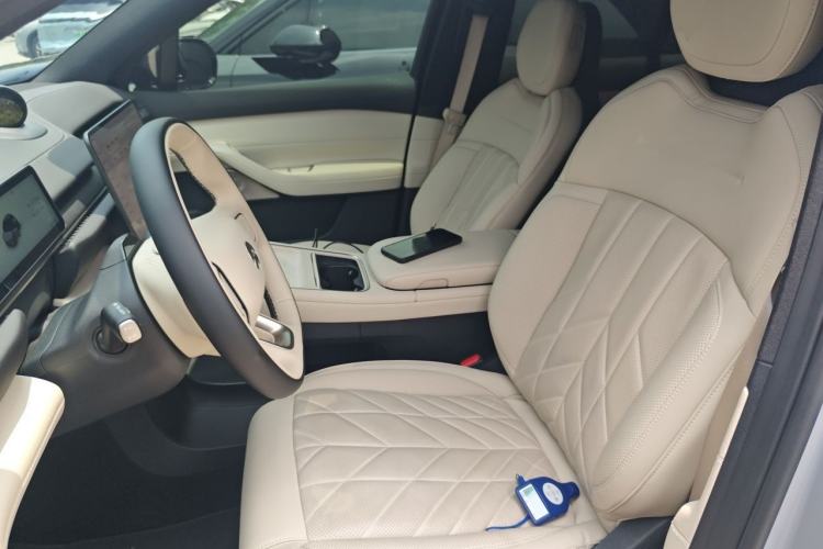 Used Nio ES6 2025 75 kWh Left Front Seat