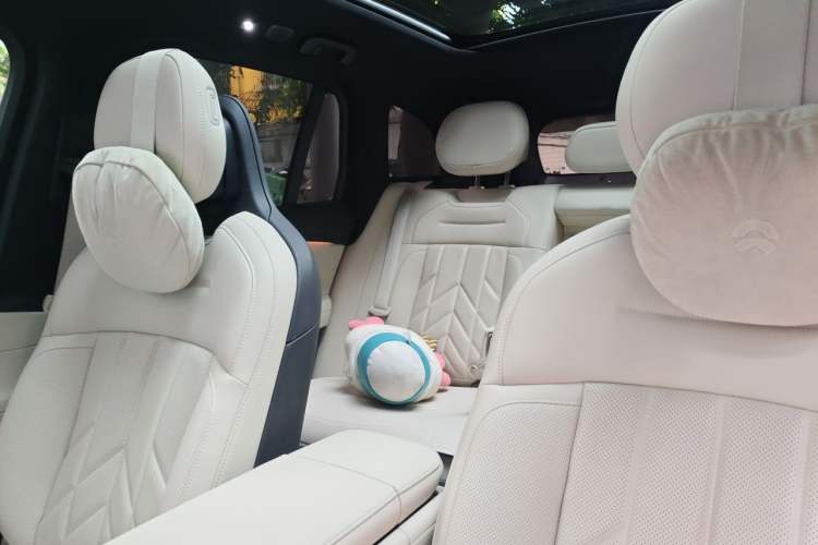 Used Nio ES6 2025 75 kWh Left Front Seat