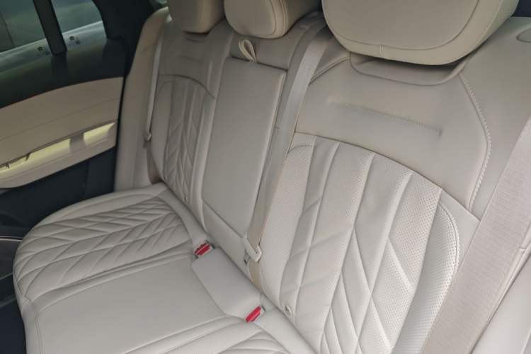 Used Nio ES6 2025 75 kWh Left Rear Seat