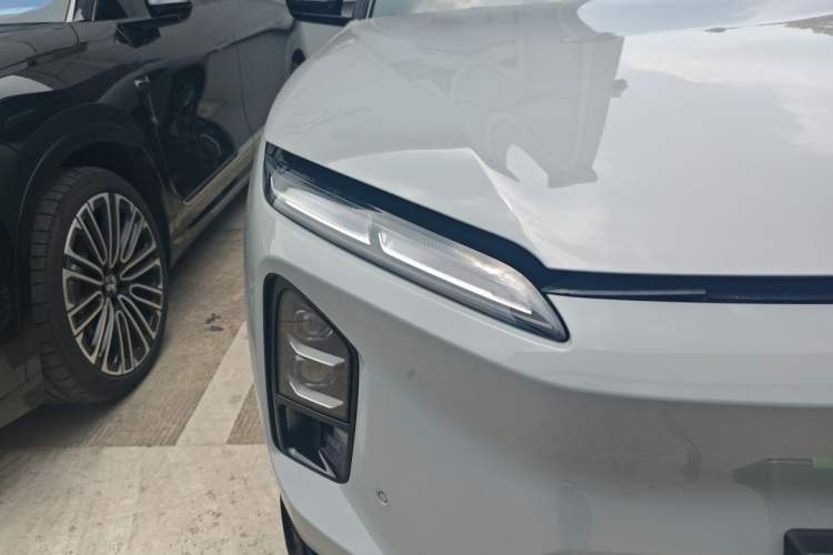 Used Nio ES6 2025 75 kWh Right Front Headlight