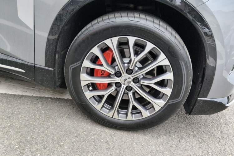 Used Nio ES6 2025 75 kWh Right Front Wheel Hub