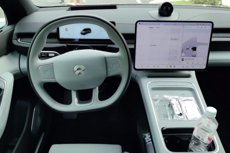 Used Nio ES6 2025 75 kWh Steering Wheel