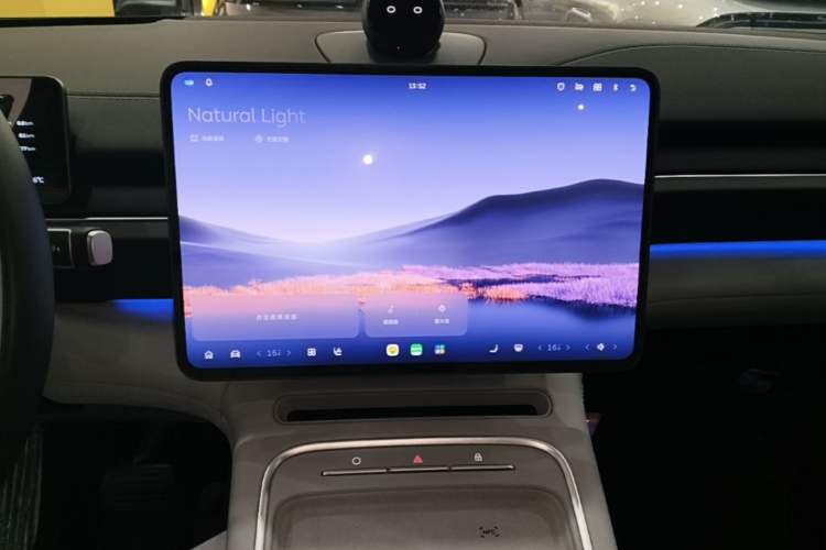 Used Nio ES6 2025 75 kWh Audio And AC Panel