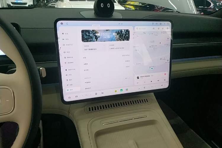 Used Nio ES6 2025 75 kWh Audio And AC Panel