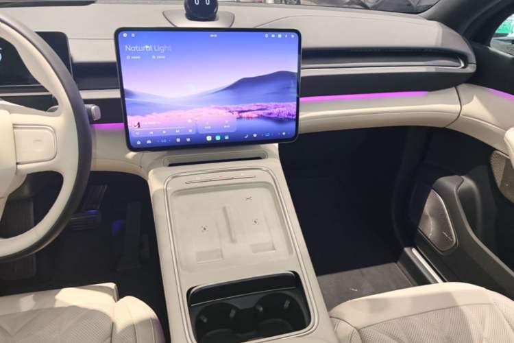 Used Nio ES6 2025 75 kWh Audio And AC Panel
