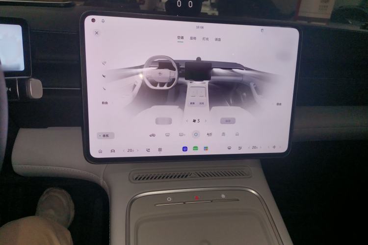 Used Nio ES6 2025 75 kWh Audio And AC Panel