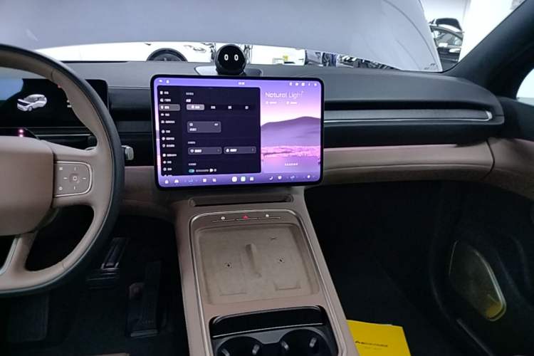 Used Nio ES6 2025 75 kWh Audio And AC Panel