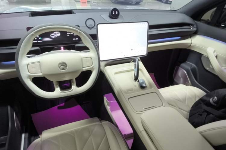 Used Nio ES6 2025 75 kWh Audio And AC Panel
