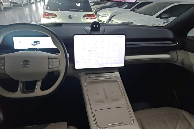 Used Nio ES6 2025 75 kWh Audio And AC Panel