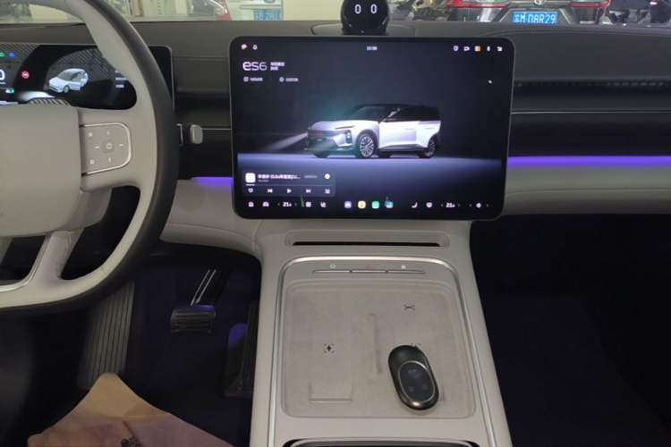 Used Nio ES6 2025 75 kWh Audio And AC Panel