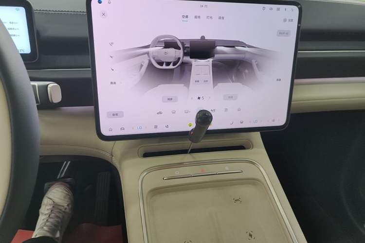 Used Nio ES6 2025 75 kWh Audio And AC Panel