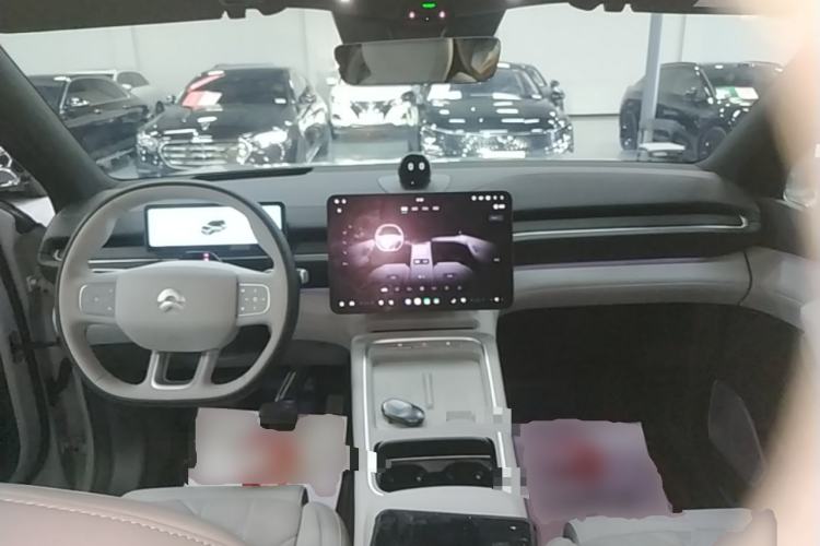 Used Nio ES6 2025 75 kWh Center Console