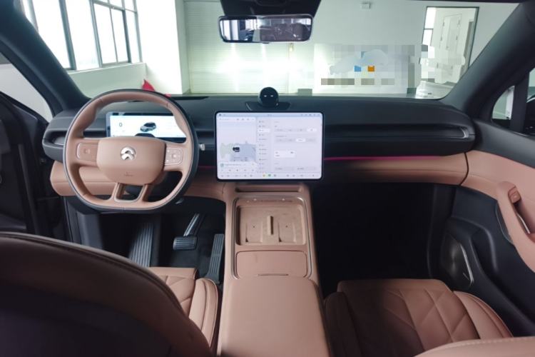 Used Nio ES6 2025 75 kWh Center Console