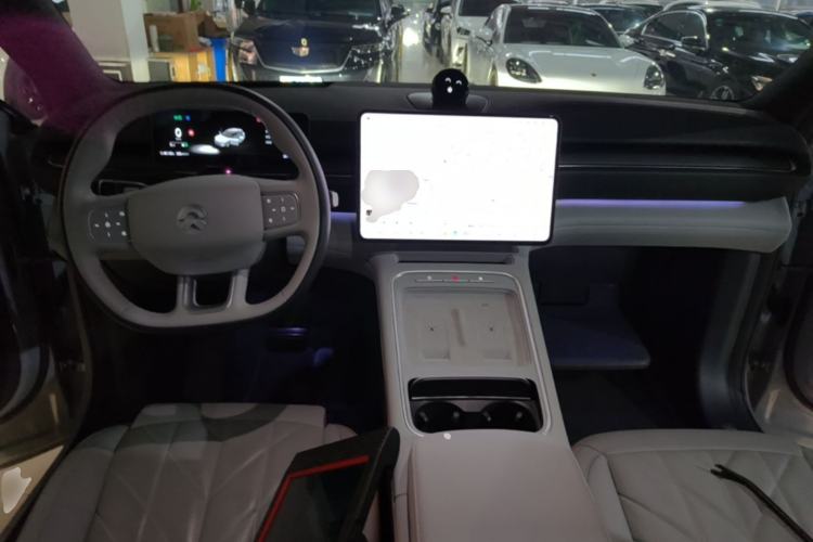 Used Nio ES6 2025 75 kWh Center Console