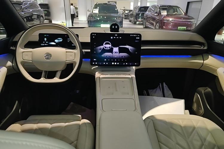 Used Nio ES6 2025 75 kWh Center Console