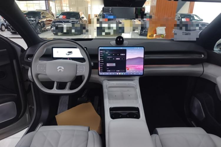 Used Nio ES6 2025 75 kWh Center Console